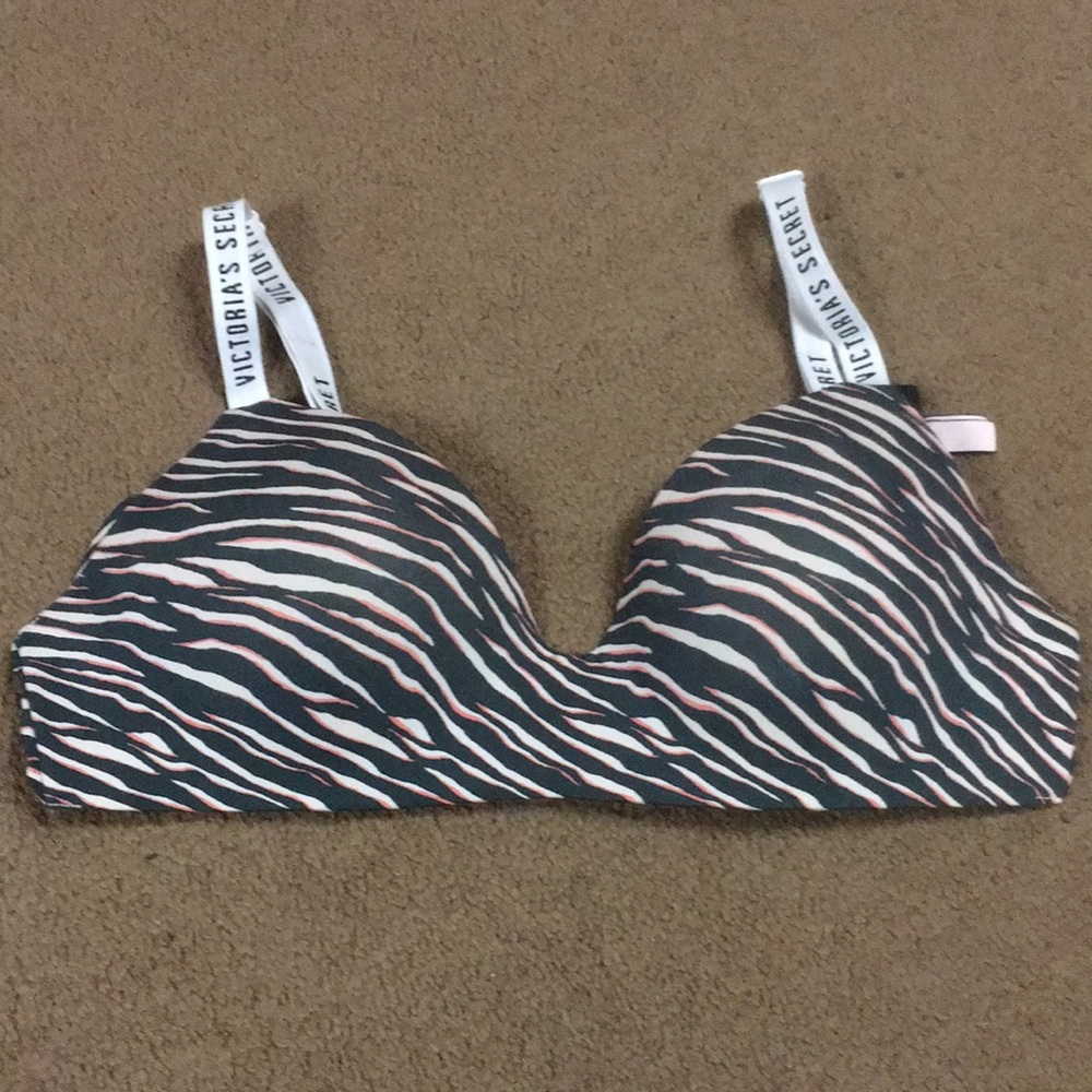 VS wireless 34D T-shirt lightly lined bra